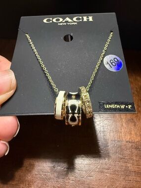 New Coach Signature Rondell Enamel Charm Black Gold Pendant Necklace Extender